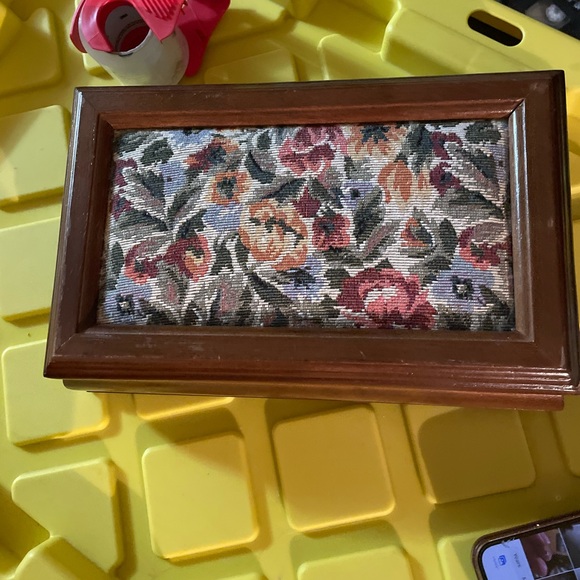Vintage 90s Floral Tapestry Wooden jewelry box